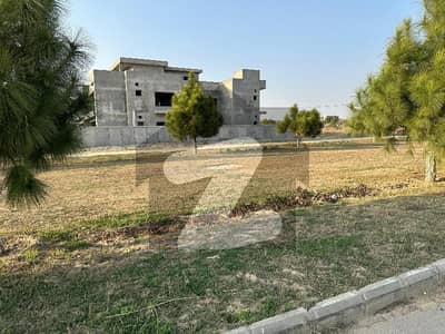 5 Marla Plot Available for Sale in Upcountry Enclosures