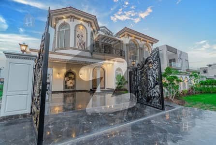 ڈی ایچ اے فیز 7 ڈیفنس (ڈی ایچ اے),لاہور میں 5 کمروں کا 1 کنال مکان 6.65 کروڑ میں برائے فروخت۔