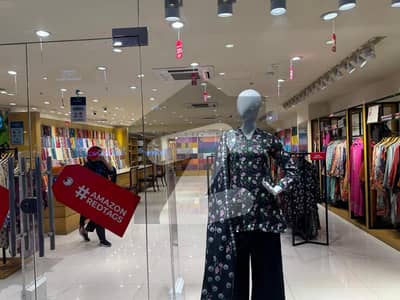 Investor Rate Shop At Prime Location Available For Sale