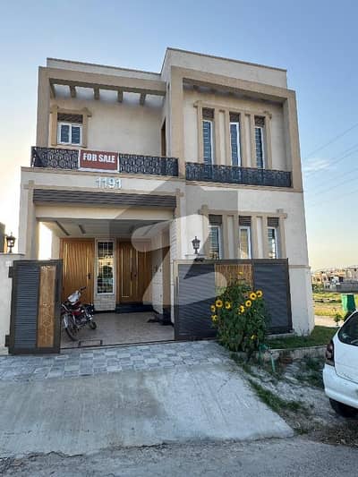 7 Marla brand new desighner house available for sale in reasonable price