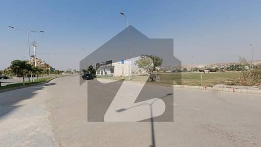 Naya Nazimabad Commercial Showroom 404 Sq Feet | Ground Floor + Main Road Shop + Main Boulevard + Near Gymkhana + Located on Business Enclave + Most Prime Location + Easy Instalment Plan + Possession in 1 year