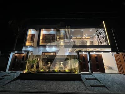 400 Sq Yd Brand New Bungalows in Saadi Town Main 60 Feet Road