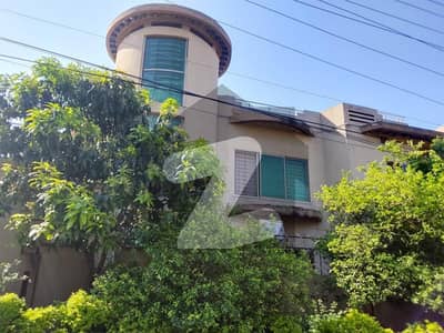 نیشنل پولیس فاؤنڈیشن او ۔ 9 - بلاک ایف نیشنل پولیس فاؤنڈیشن او ۔ 9,اسلام آباد میں 6 کمروں کا 1 کنال مکان 5.5 کروڑ میں برائے فروخت۔