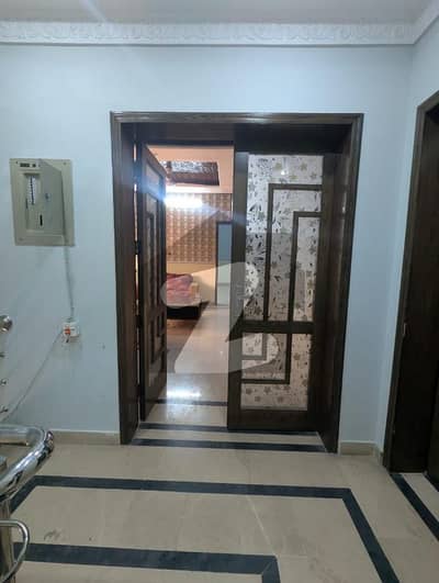 ڈی ایچ اے ڈیفینس فیز 4 ڈی ایچ اے ڈیفینس,اسلام آباد میں 4 کمروں کا 10 مرلہ مکان 2.5 لاکھ میں کرایہ پر دستیاب ہے۔