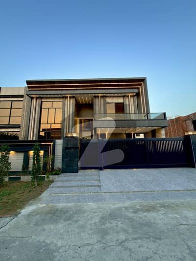 واپڈا ٹاؤن لاہور میں 6 کمروں کا 1 کنال مکان 6.5 کروڑ میں برائے فروخت۔