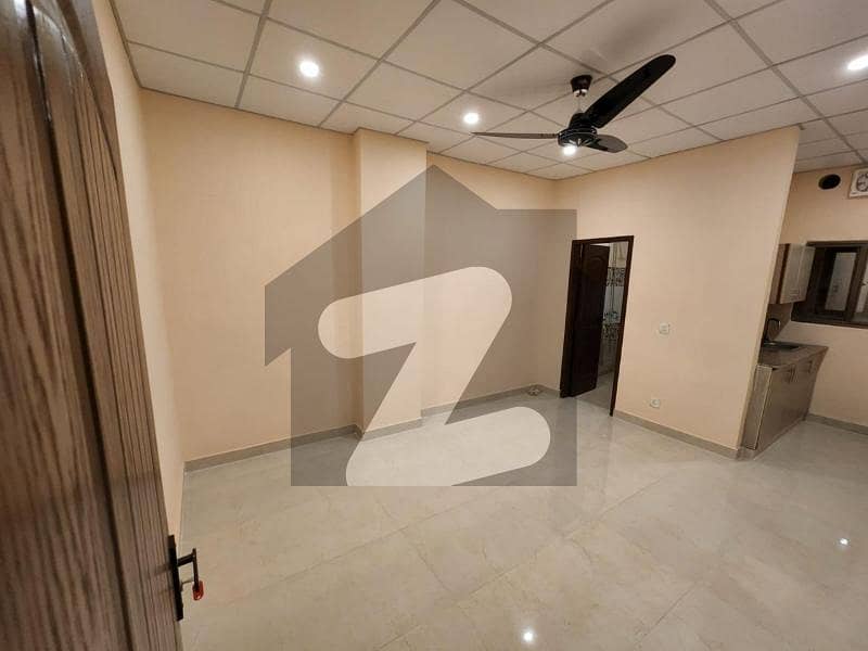 8.5 MARLA COMMERCIAL BUILDING FOR SALE 8.5 MARLA COMMERCIAL BUILDING FOR SALE