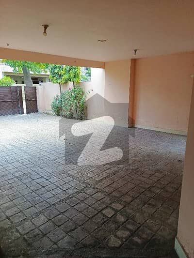 پی سی ایس آئی آر ہاؤسنگ سکیم فیز 2 پی سی ایس آئی آر ہاؤسنگ سکیم,لاہور میں 5 کمروں کا 1 کنال مکان 2.5 لاکھ میں کرایہ پر دستیاب ہے۔