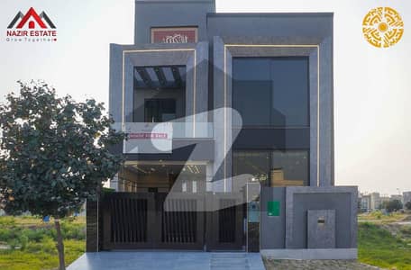 بحریہ آرچرڈ لاہور میں 5 کمروں کا 8 مرلہ مکان 3.5 کروڑ میں برائے فروخت۔