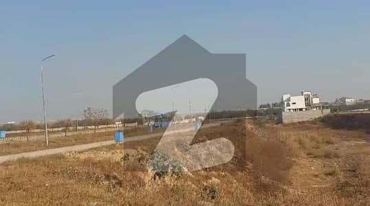 ڈی ایچ اے فیز 8 ڈیفنس (ڈی ایچ اے),لاہور میں 10 مرلہ رہائشی پلاٹ 1.64 کروڑ میں برائے فروخت۔