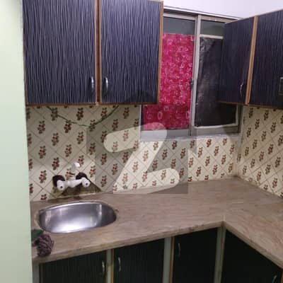 گلستانِِ جوہر ۔ بلاک 13 گلستانِ جوہر,کراچی میں 2 کمروں کا 3 مرلہ فلیٹ 27.0 ہزار میں کرایہ پر دستیاب ہے۔