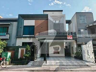 10 Marla Ultra Modern House For Sale in Rafi Block Bahria Town Lahore