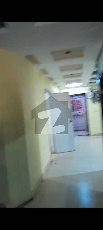 شاہراہِ فیصل کراچی میں 4 مرلہ Studio دفتر 1.1 لاکھ میں کرایہ پر دستیاب ہے۔