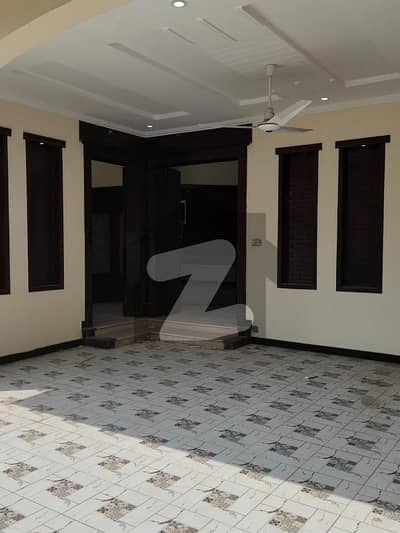 بحریہ انکلیو - سیکٹر اے بحریہ انکلیو,بحریہ ٹاؤن,اسلام آباد میں 5 کمروں کا 10 مرلہ مکان 5.5 کروڑ میں برائے فروخت۔