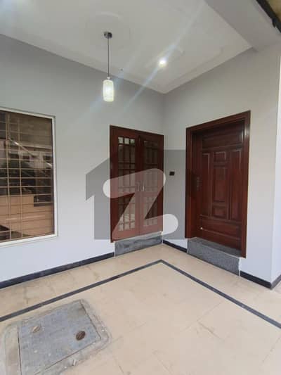 جی ۔ 13 اسلام آباد میں 4 کمروں کا 4 مرلہ مکان 1.25 لاکھ میں کرایہ پر دستیاب ہے۔