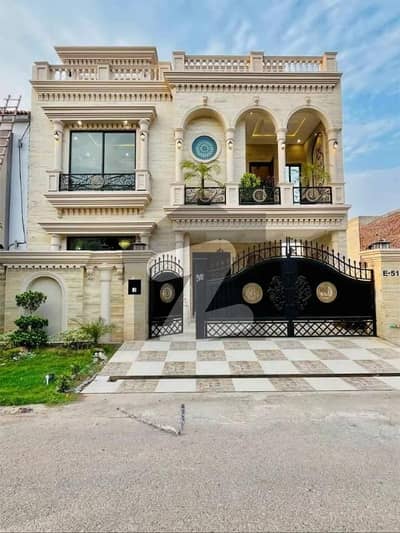 Brand New Like 10 Marla House Available For Rent In Sector C Bahria Town Lahore