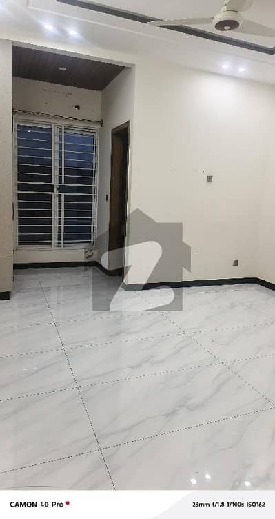 جناح گارڈنز ایف ای سی ایچ ایس,اسلام آباد میں 3 کمروں کا 10 مرلہ بالائی پورشن 70.0 ہزار میں کرایہ پر دستیاب ہے۔