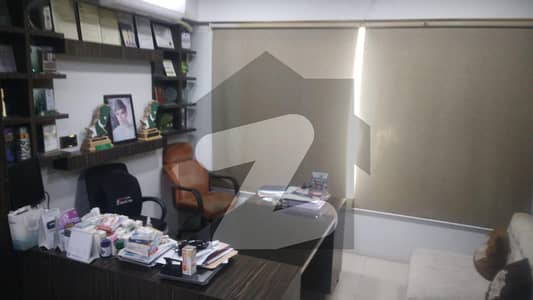 نیوچلی آئی آئی چندڑیگر روڈ,کراچی میں 4 مرلہ Studio دفتر 1.75 کروڑ میں برائے فروخت۔