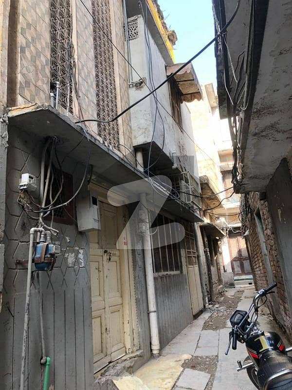 جامعہ مسجد روڈ راولپنڈی میں 3 مرلہ Studio عمارت 2.0 کروڑ میں برائے فروخت۔ جامعہ مسجد روڈ راولپنڈی میں 3 مرلہ Studio عمارت 2.0 کروڑ میں برائے فروخت۔