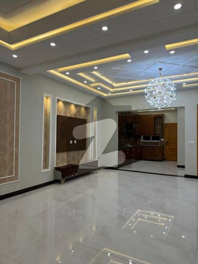 بخ ولاز فیز 2 - مانک بلاک بوچ ایگزیکٹو ولاز - فیز 2,بش ایگزیکٹو ولاز,ملتان میں 4 کمروں کا 5 مرلہ مکان 1.8 کروڑ میں برائے فروخت۔