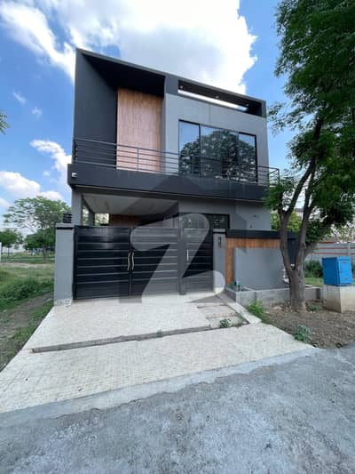 ڈی ایچ اے 11 رہبر سیکٹر 2 ڈی ایچ اے 11 رہبر,لاہور میں 3 کمروں کا 5 مرلہ مکان 2.1 کروڑ میں برائے فروخت۔ ڈی ایچ اے 11 رہبر سیکٹر 2 ڈی ایچ اے 11 رہبر,لاہور میں 3 کمروں کا 5 مرلہ مکان 2.1 کروڑ میں برائے فروخت۔