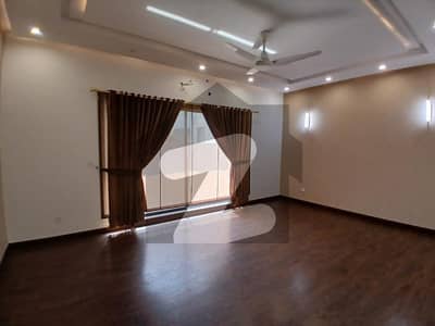 ڈی ایچ اے فیز 7 - بلاک زیڈ1 فیز 7,ڈیفنس (ڈی ایچ اے),لاہور میں 5 کمروں کا 1 کنال مکان 4.5 لاکھ میں کرایہ پر دستیاب ہے۔ ڈی ایچ اے فیز 7 - بلاک زیڈ1 فیز 7,ڈیفنس (ڈی ایچ اے),لاہور میں 5 کمروں کا 1 کنال مکان 4.5 لاکھ میں کرایہ پر دستیاب ہے۔