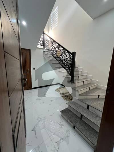 گلشنِ معمار گداپ ٹاؤن,کراچی میں 3 کمروں کا 16 مرلہ مکان 4.7 کروڑ میں برائے فروخت۔