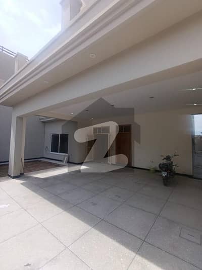 بنی گالہ اسلام آباد میں 3 کمروں کا 1 کنال زیریں پورشن 1.1 لاکھ میں کرایہ پر دستیاب ہے۔