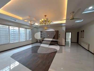 بحریہ ٹاؤن فیز 4 بحریہ ٹاؤن راولپنڈی,راولپنڈی میں 3 کمروں کا 1 کنال بالائی پورشن 1.1 لاکھ میں کرایہ پر دستیاب ہے۔