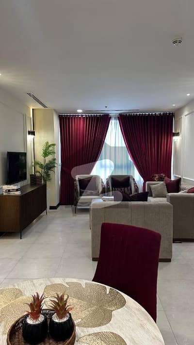 پینٹا سکوائر بائے ڈی ایچ اے لاهور ڈی ایچ اے فیز 5,ڈیفنس (ڈی ایچ اے),لاہور میں 1 کمرے کا 6 مرلہ فلیٹ 1.85 لاکھ میں کرایہ پر دستیاب ہے۔