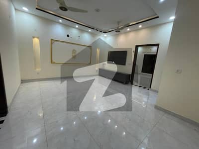 بحریہ آرچرڈ لاہور میں 3 کمروں کا 10 مرلہ بالائی پورشن 70.0 ہزار میں کرایہ پر دستیاب ہے۔