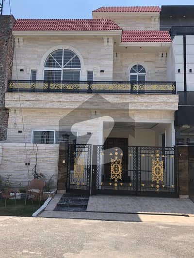 5 Marla Lavish House For Sale In Park View City Lahore | For Discounted Price And Original Pictures Download The App "Signature Lands".