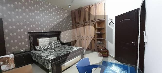 کینال بینک ہاؤسنگ سکیم لاہور میں 5 کمروں کا 10 مرلہ مکان 4.6 کروڑ میں برائے فروخت۔