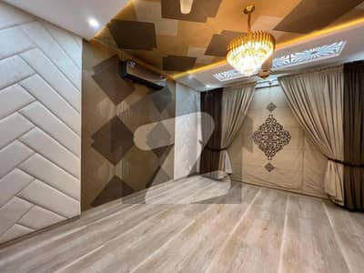 NEAT And Clean GROUND PORTION GAS , Electricity Separate Meter