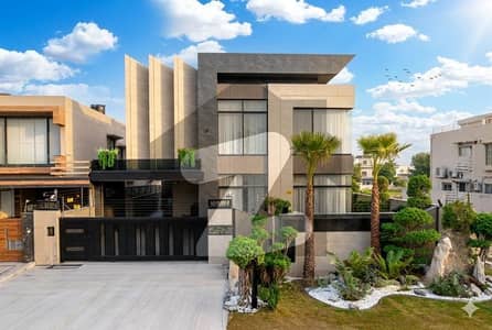 1 Kanal Moshin Ali Designed Like A Brand New Modran House Best Location House Available For Sale Near To Park