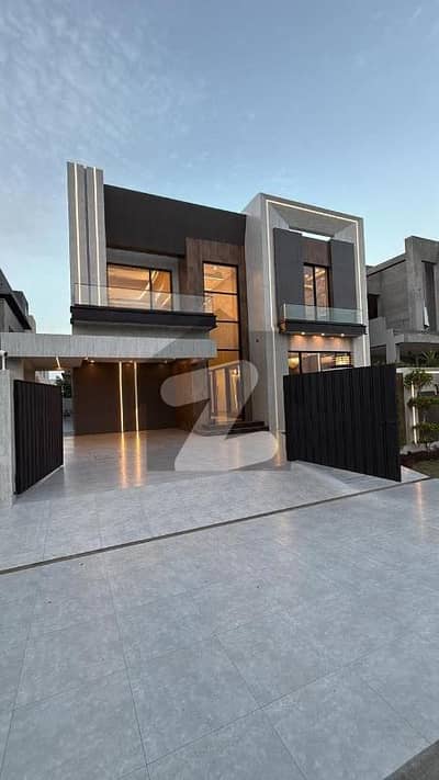 ڈی ایچ اے فیز 6 ڈیفنس (ڈی ایچ اے),لاہور میں 5 کمروں کا 1 کنال مکان 3.1 لاکھ میں کرایہ پر دستیاب ہے۔ ڈی ایچ اے فیز 6 ڈیفنس (ڈی ایچ اے),لاہور میں 5 کمروں کا 1 کنال مکان 3.1 لاکھ میں کرایہ پر دستیاب ہے۔