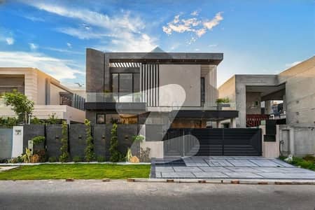 ڈی ایچ اے فیز 7 - بلاک پی فیز 7,ڈیفنس (ڈی ایچ اے),لاہور میں 6 کمروں کا 1 کنال مکان 6.75 کروڑ میں برائے فروخت۔