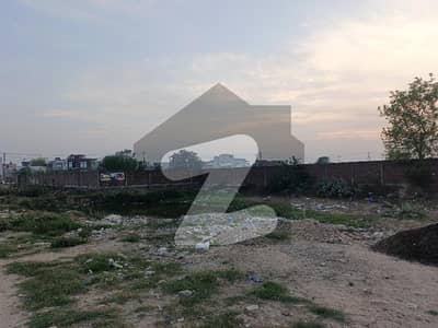 کالج روڈ لاہور میں 21 کنال کمرشل پلاٹ 55.0 کروڑ میں برائے فروخت۔