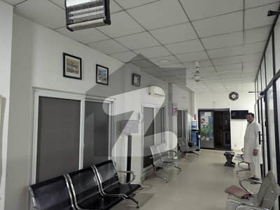 3000 Sq Ft Tiles Floor Hall For Rent Office Brand Multinational Companies At Prime Location Of Johar Town