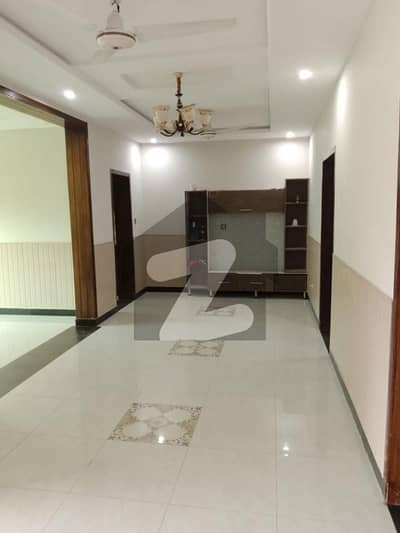 جی ۔ 9 اسلام آباد میں 5 کمروں کا 6 مرلہ مکان 2.5 لاکھ میں کرایہ پر دستیاب ہے۔