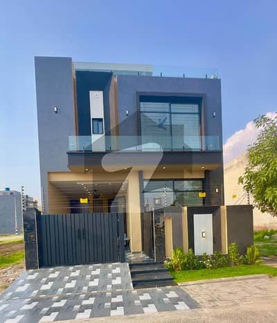 5 Marla Brand New House Available For Sale