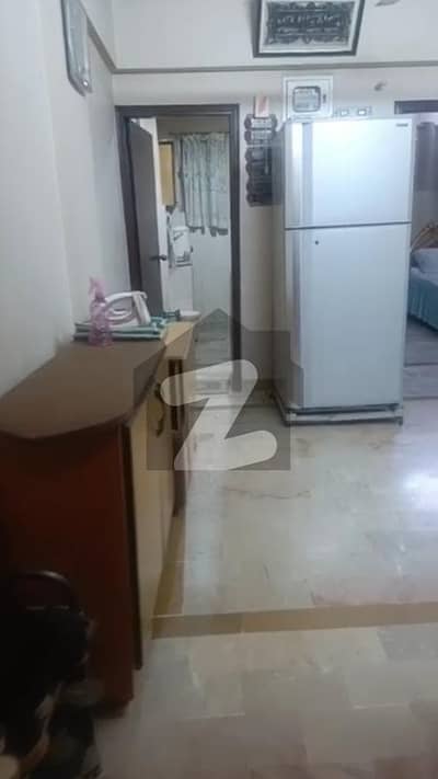 2 Bed Dd Front Facing Ideal Location 4 Floor Small Stair Renovated Flat Ideal Location 24 Hours Sweet Water No Load Shedding