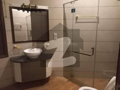 ڈی ایچ اے فیز 5 ڈی ایچ اے ڈیفینس,کراچی میں 5 کمروں کا 1 کنال مکان 7.0 لاکھ میں کرایہ پر دستیاب ہے۔