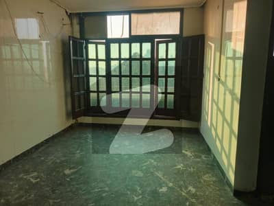 ڈی ایچ اے فیز 2 - بلاک ٹی فیز 2,ڈیفنس (ڈی ایچ اے),لاہور میں 3 کمروں کا 4 مرلہ دفتر 68.0 ہزار میں کرایہ پر دستیاب ہے۔