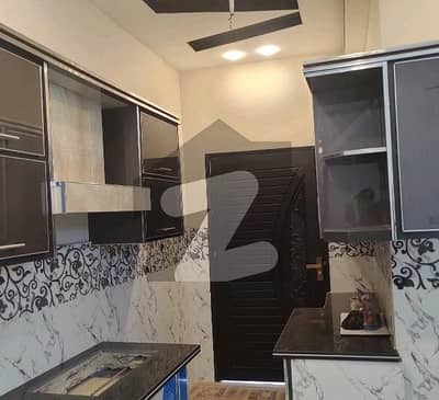 الحفیظ گارڈن - فیز 2 مین کینال بینک روڈ,لاہور میں 5 مرلہ Studio مکان 2.25 کروڑ میں برائے فروخت۔