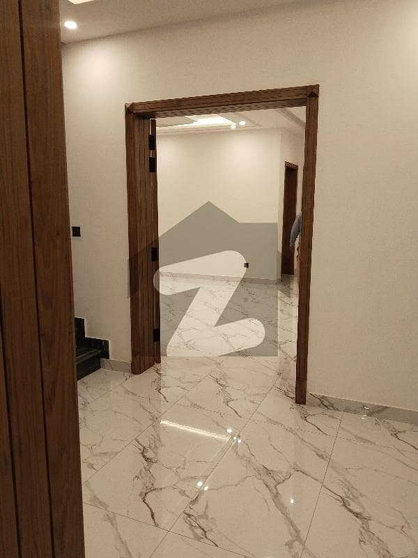 ڈی ۔ 12 اسلام آباد میں 7 کمروں کا 1 کنال مکان 23.0 کروڑ میں برائے فروخت۔ ڈی ۔ 12 اسلام آباد میں 7 کمروں کا 1 کنال مکان 23.0 کروڑ میں برائے فروخت۔