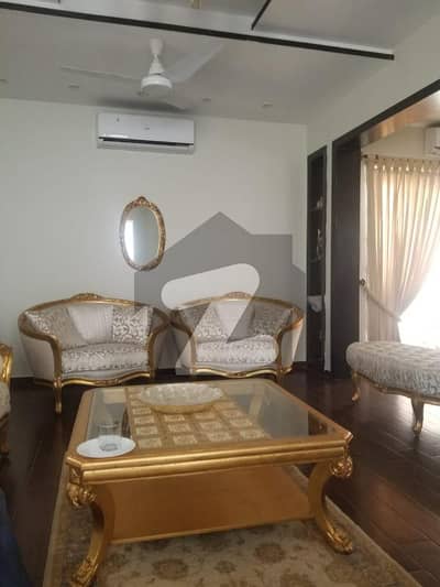 ڈی ایچ اے فیز 5 - بلاک اے فیز 5,ڈیفنس (ڈی ایچ اے),لاہور میں 4 کمروں کا 10 مرلہ مکان 2.0 لاکھ میں کرایہ پر دستیاب ہے۔