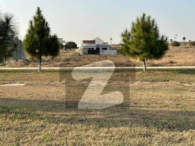 5 Marla Plot Available for Sale in Upcountry Enclosures