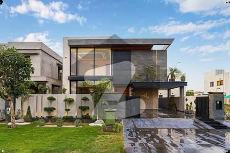 20 MARLA ELEGANT AND FULLY MAINTAINED SUPER HOT LOCATED BRAND NEW BUNGALOW'S UPPER PORTION IS AVAILABLE IN THE BEST BLOCK OF DHA LAHORE.