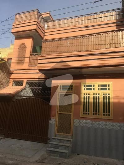 حیات آباد فیز 6 - ایف8 حیات آباد فیز 6,حیات آباد,پشاور میں 7 کمروں کا 5 مرلہ مکان 2.5 کروڑ میں برائے فروخت۔