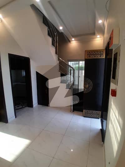 ڈی ایچ اے 11 رہبر سیکٹر 2 ڈی ایچ اے 11 رہبر,لاہور میں 3 کمروں کا 5 مرلہ مکان 1.05 لاکھ میں کرایہ پر دستیاب ہے۔